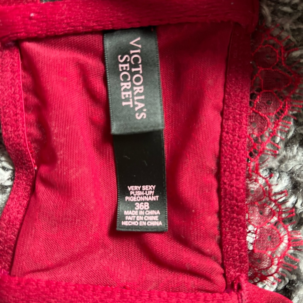 Vs Bra - Picture 3 of 3
